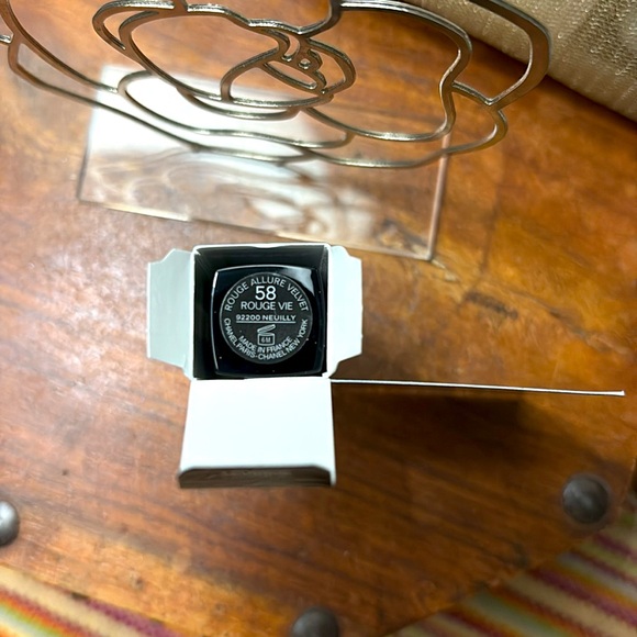 CHANEL Rouge Allure MINI Lipstick #58 “Rouge Vie” NIB - Picture 7 of 7